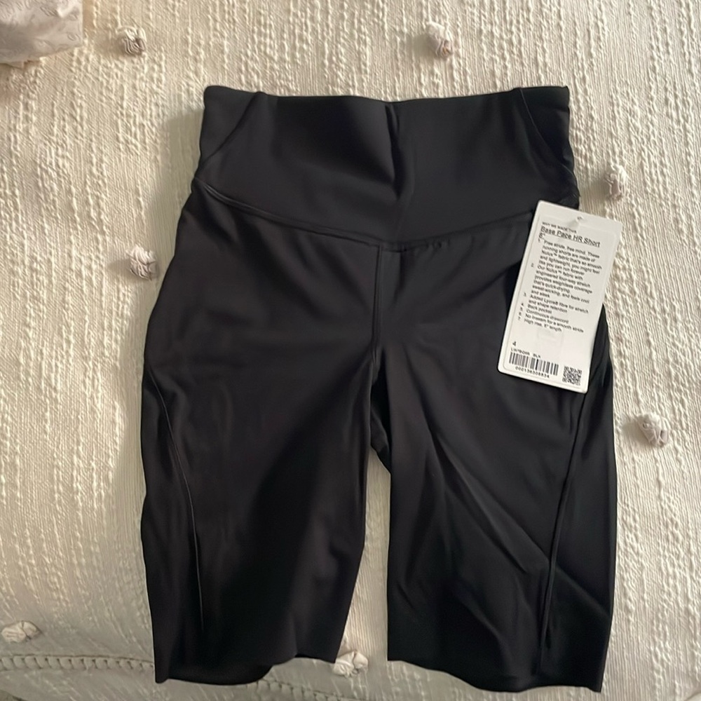 Lululemon base pace HR short NWT